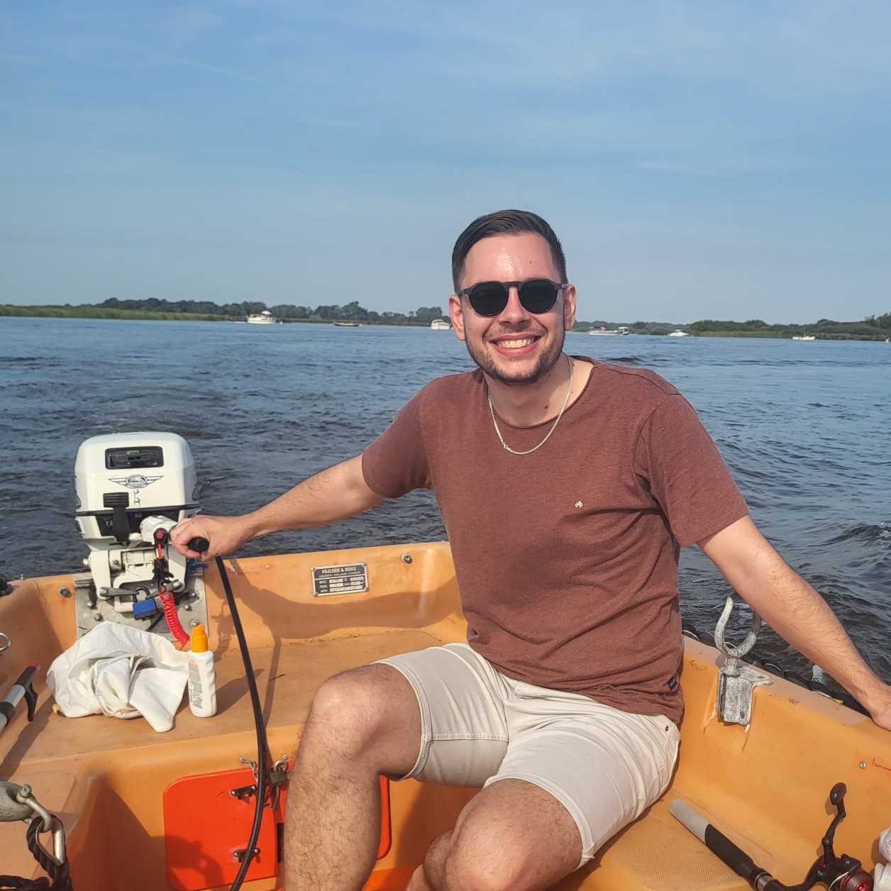 Joren Venema geniet van een dag op het water